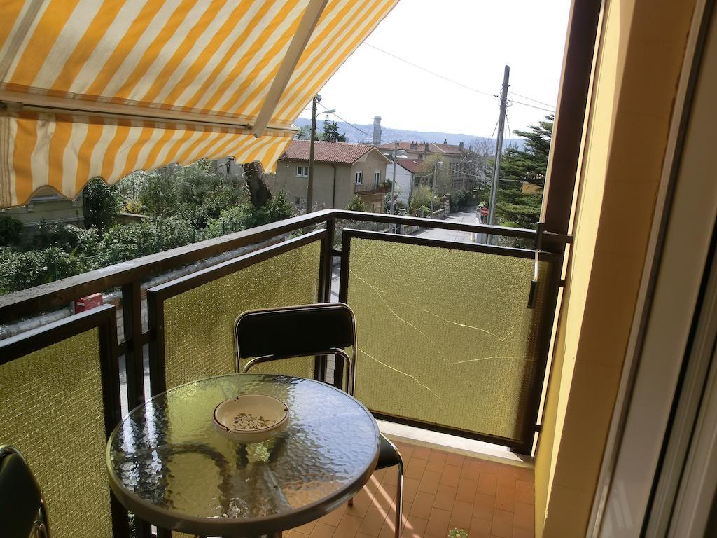 Apartamento Le Rose Trieste Habitación foto